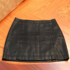 Free People Vegan Leather Black Mini Skirt Sz.0